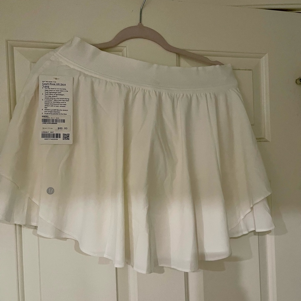 Lululemon Court Rival skirt Sz. 10